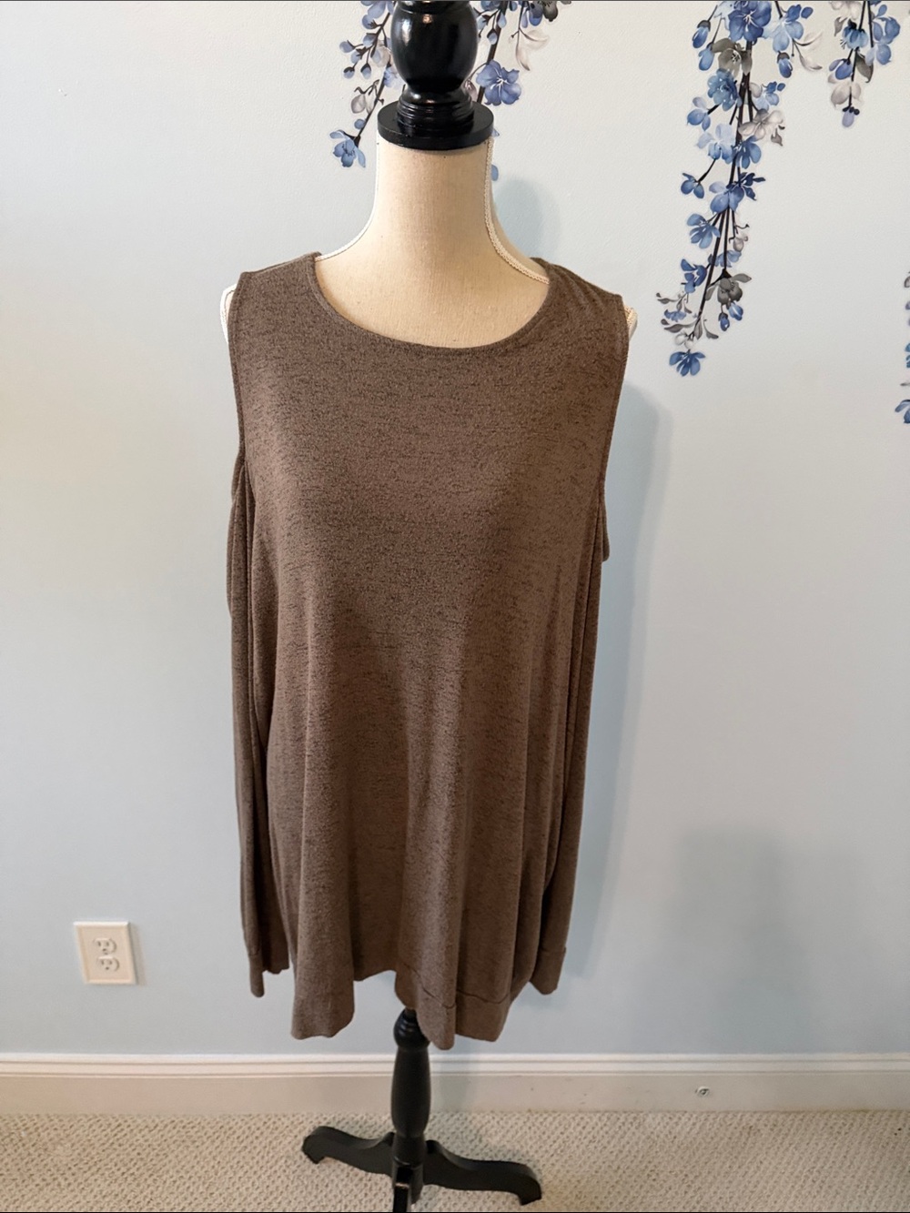 Brown Cold-Shoulder Knit Top - Women's